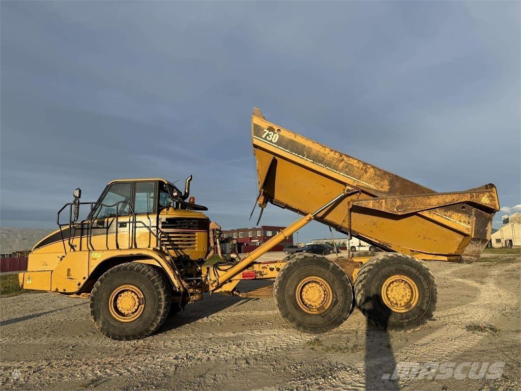 CAT 730 Kĺbové nákladné autá