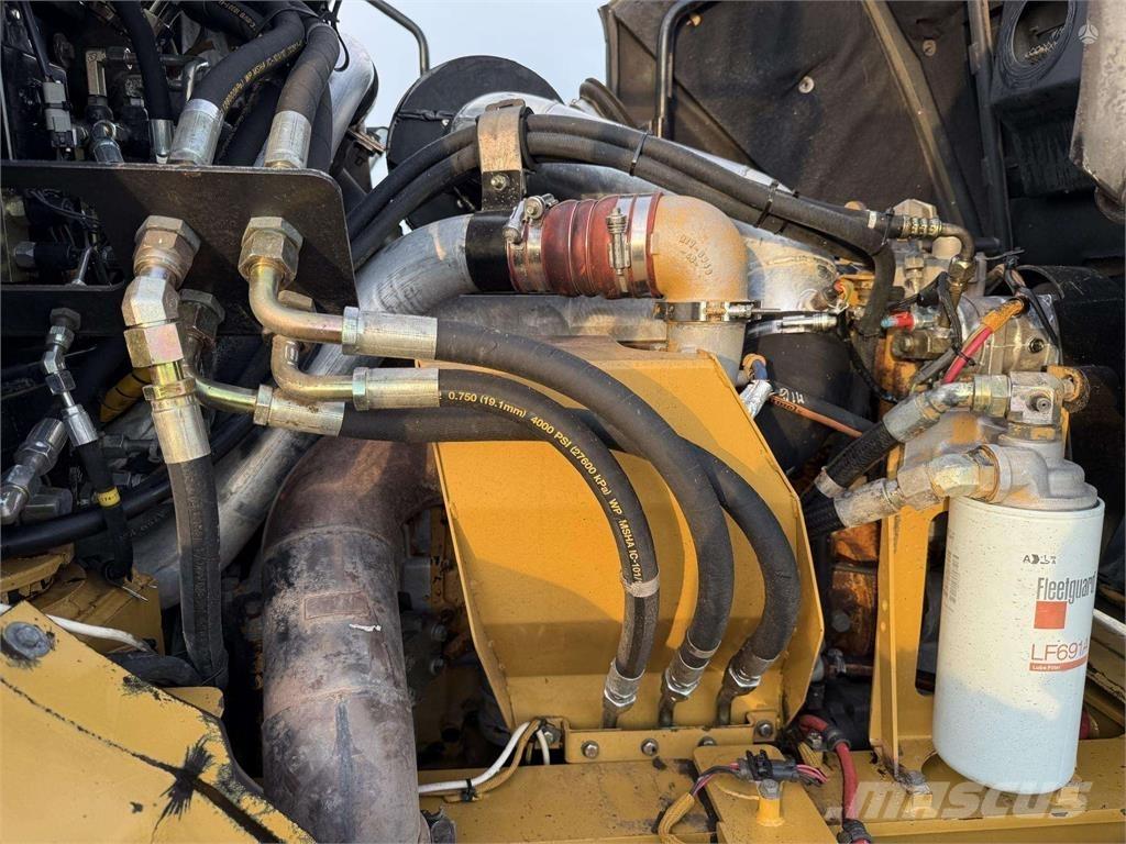 CAT 730 Kĺbové nákladné autá