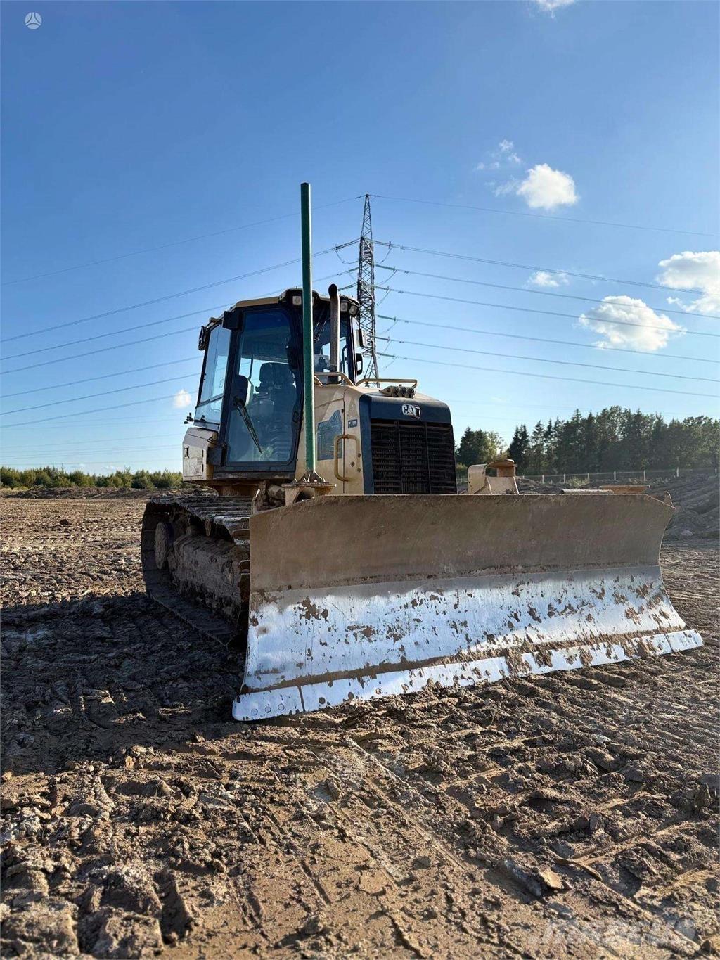 CAT D5 K Pásové dozéry