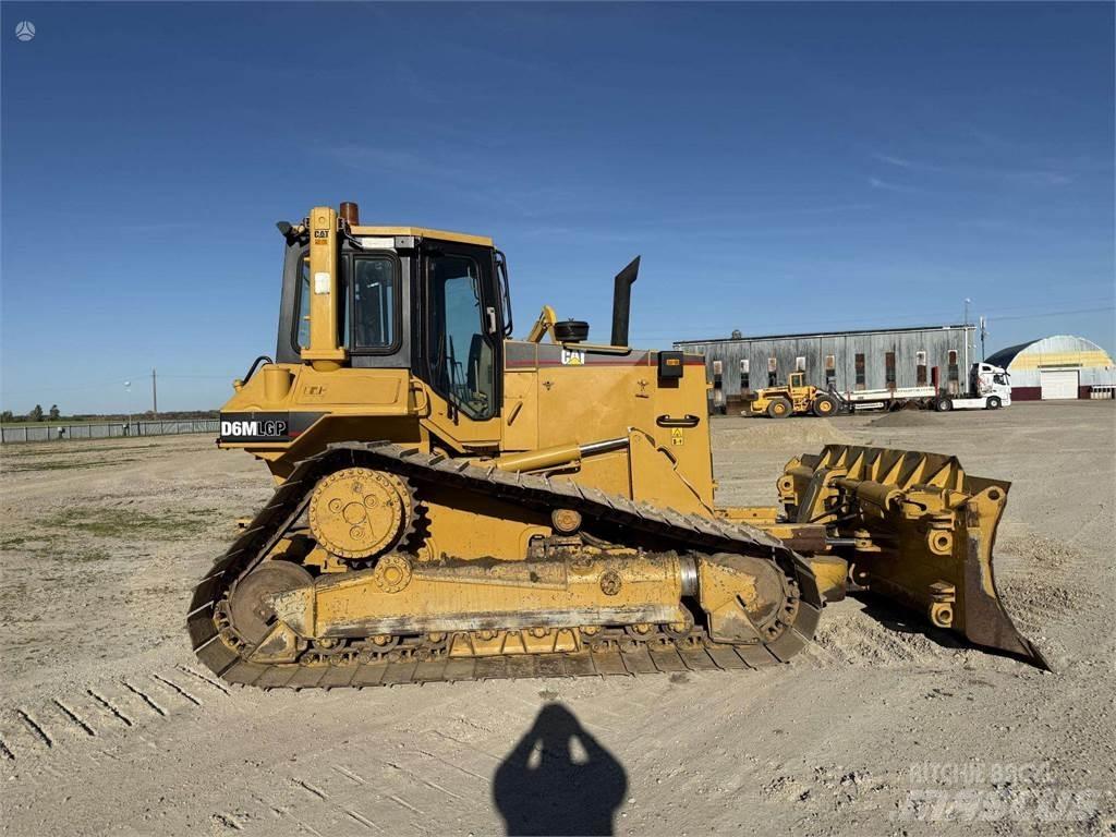 CAT D6M LGP Pásové dozéry