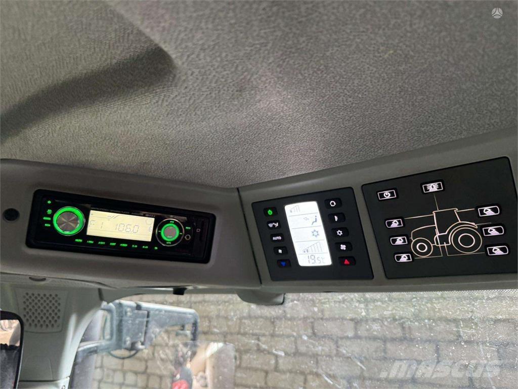 CLAAS Axion 870 Traktory