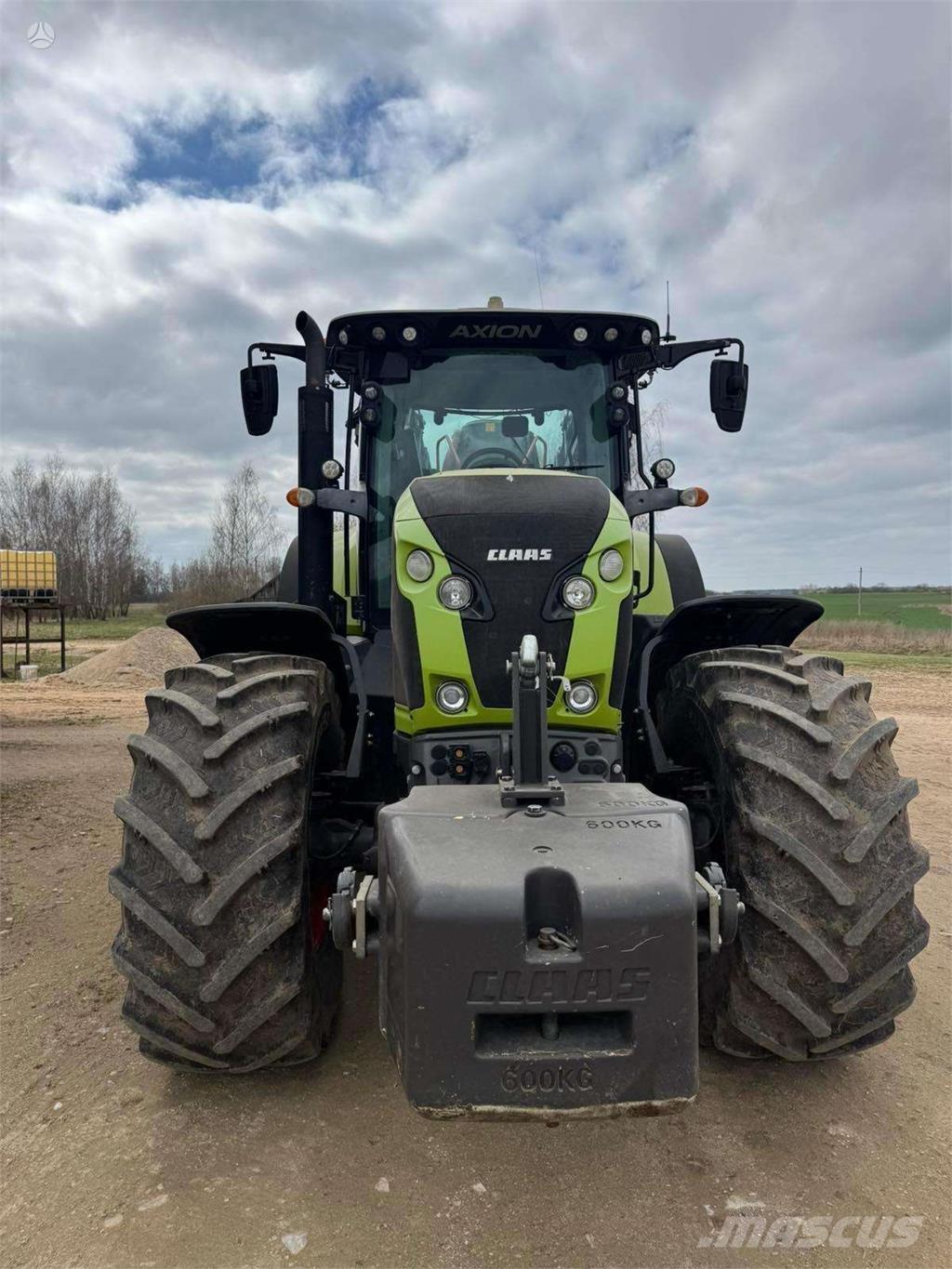 CLAAS Axion 870 Traktory