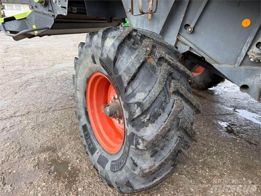 CLAAS LEXION 480 Kombinované zberacie stroje