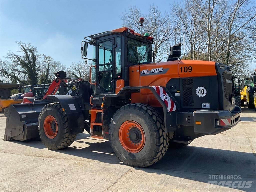 Doosan DL280 Kolesové nakladače