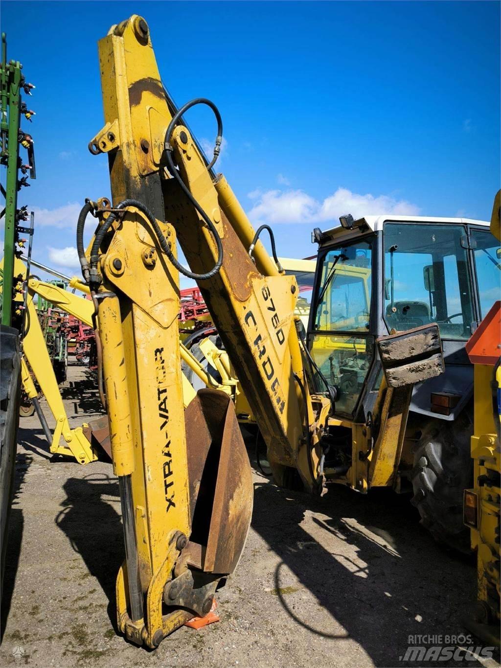Ford 675d Čelné nakladače a rýpadlá