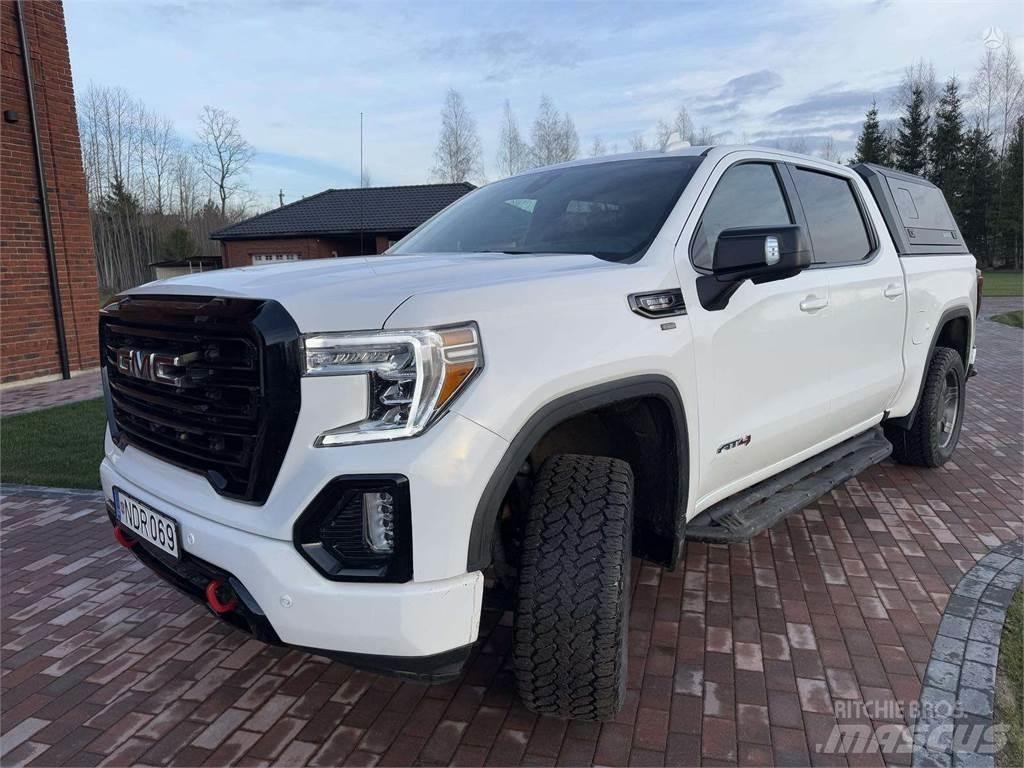 GMC  Automobily