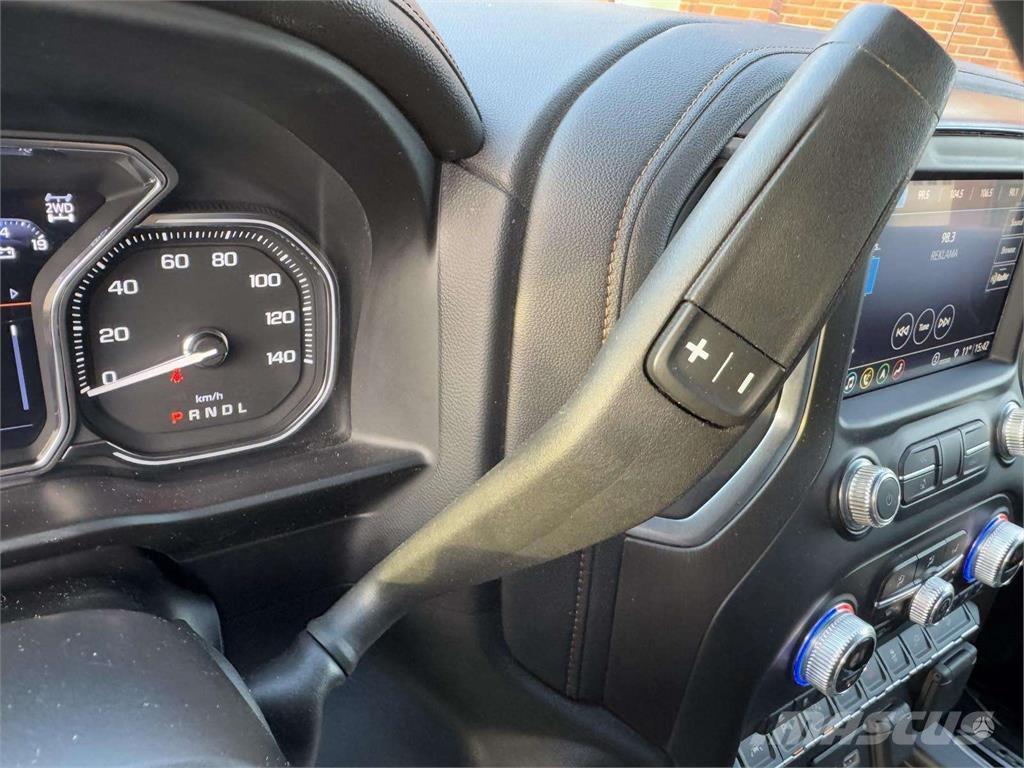 GMC  Automobily