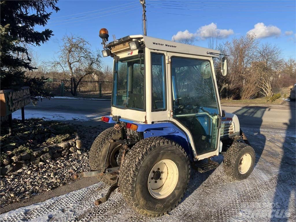 Iseki 325 Traktory