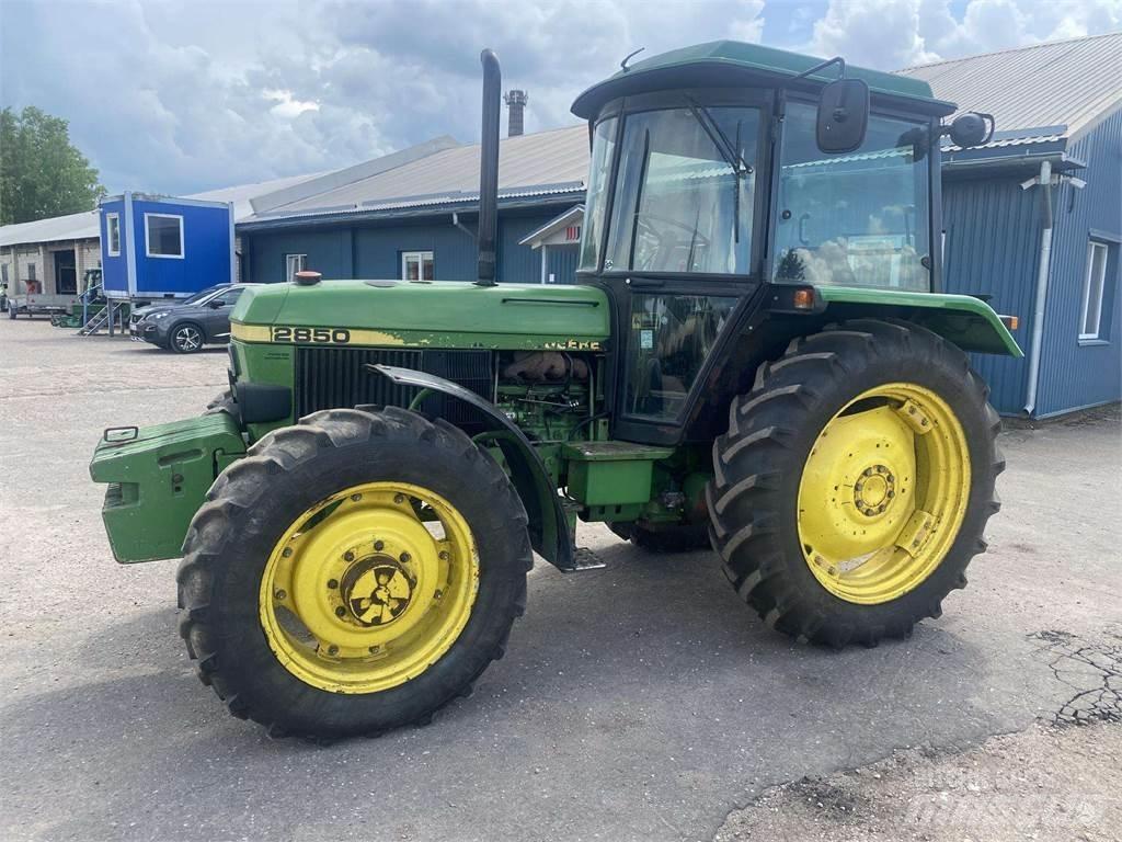 John Deere 2850AS Traktory