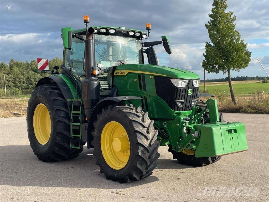 John Deere 6R 250 Traktory