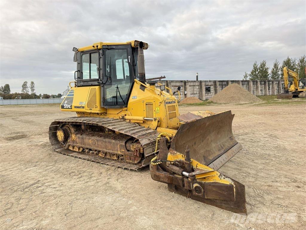 Komatsu D51PX-22 Pásové dozéry