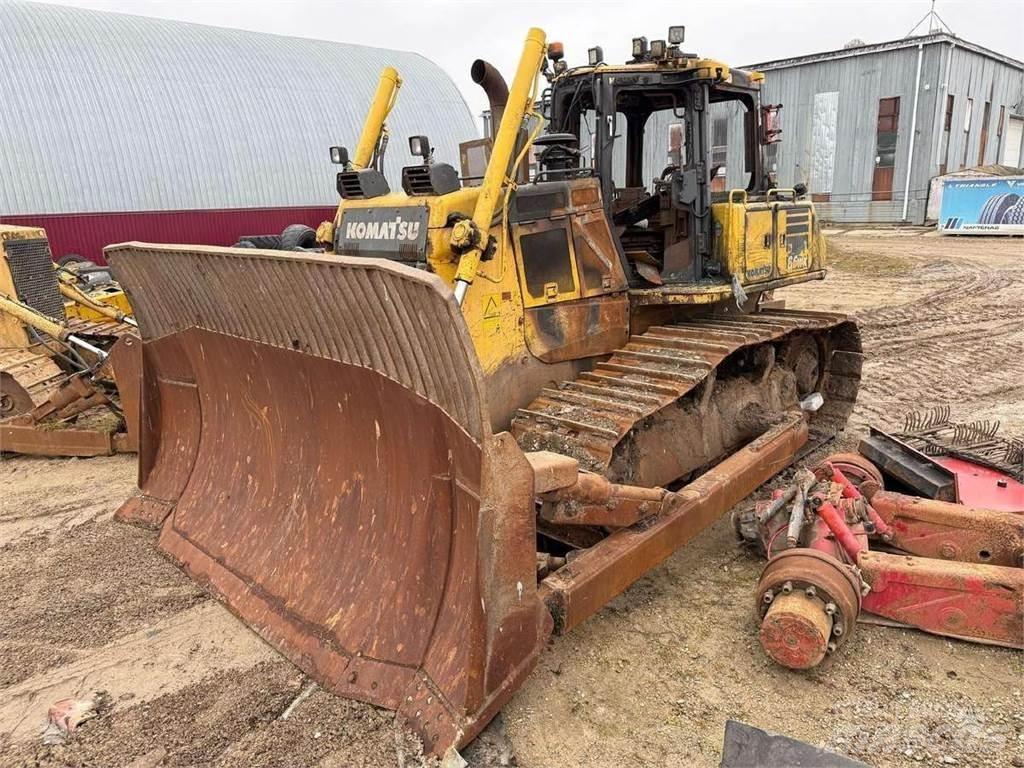 Komatsu D65WX-18 Pásové dozéry