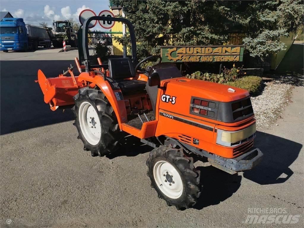 Kubota GT3 Traktory