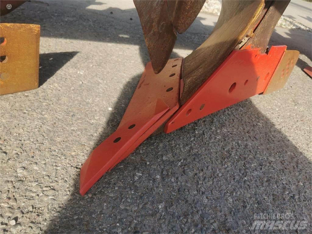 Kverneland F160 Konvenčné pluhy