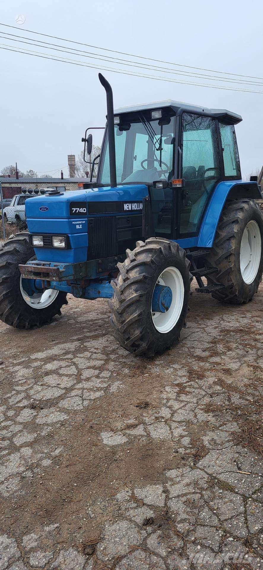 New Holland 7740 Traktory