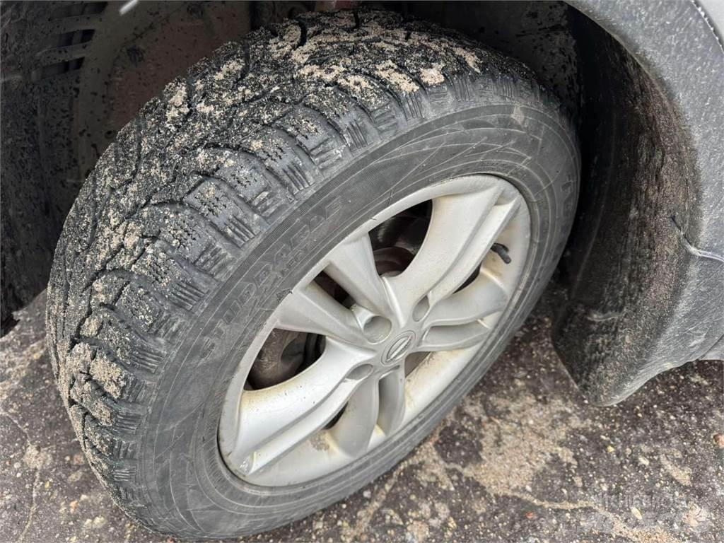 Nissan  Automobily