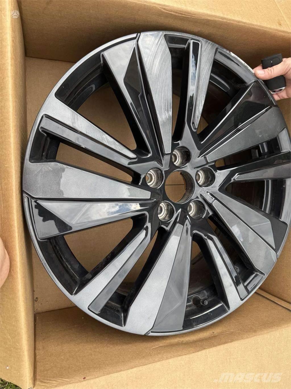 Peugeot 3008 Pneumatiky, kolesá a ráfiky