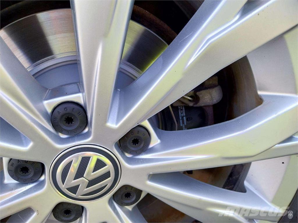 Volkswagen  Automobily