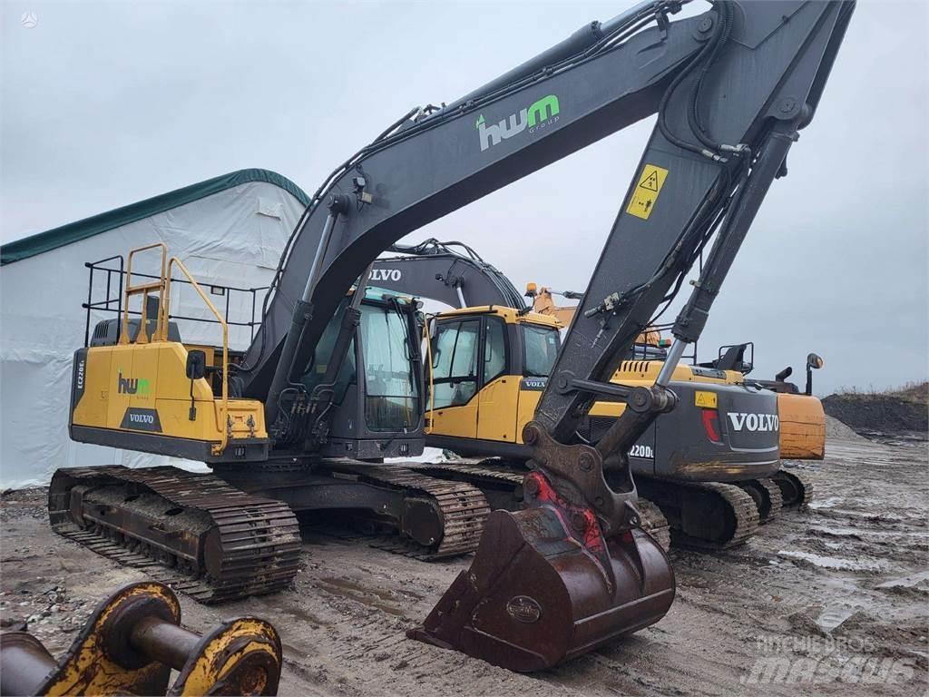 Volvo EC220E Pásové rýpadlá