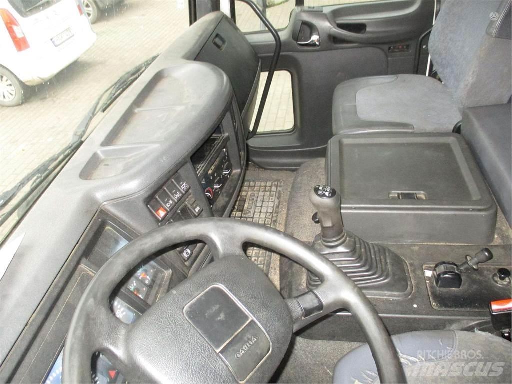 Volvo FL6 Nákladné vozidlá s bočnou zhrnovacou plachtou