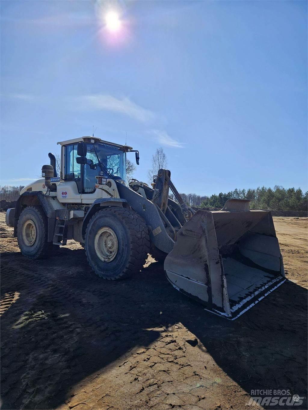 Volvo L120G Kolesové nakladače