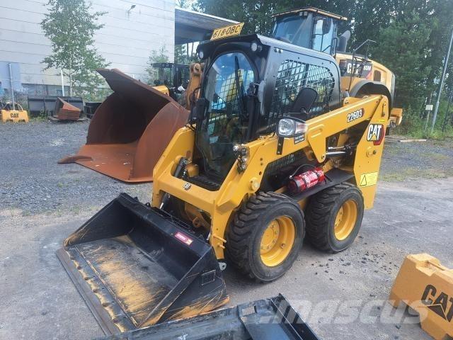 CAT 226D3 Kolesové nakladače