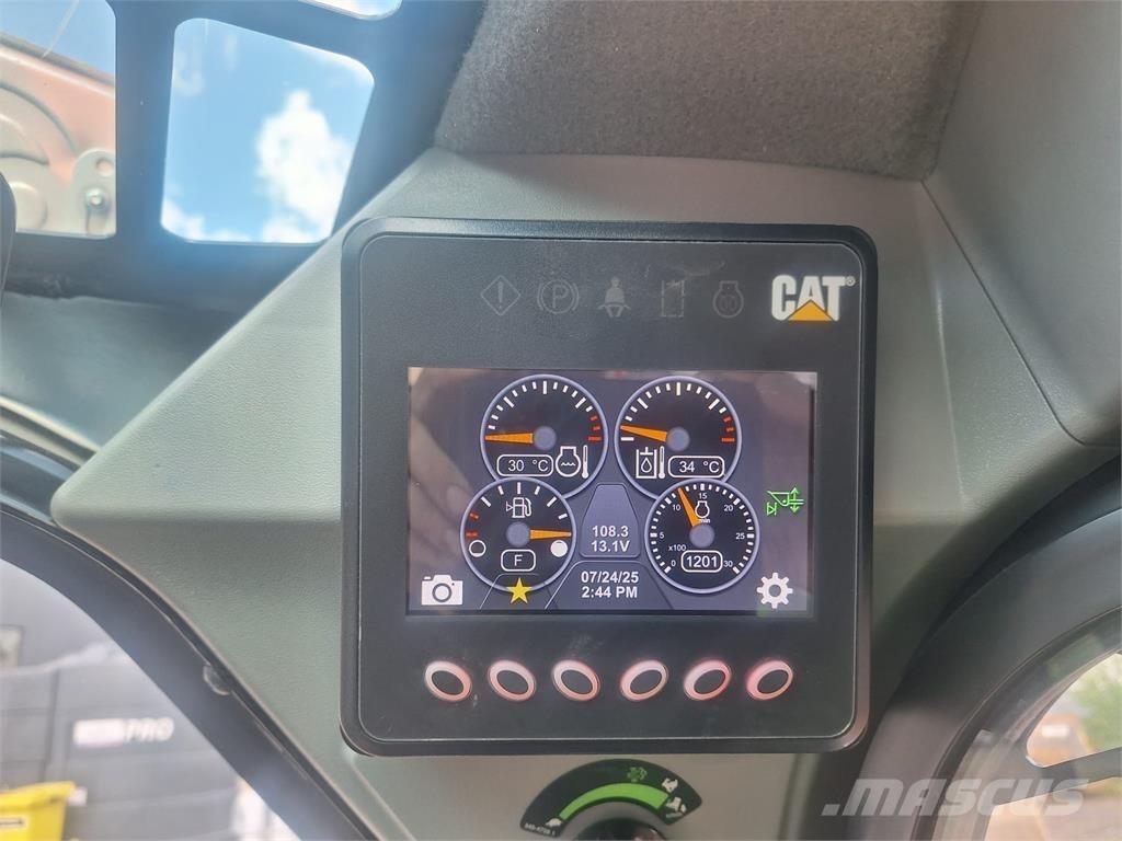 CAT 226D3 Kolesové nakladače