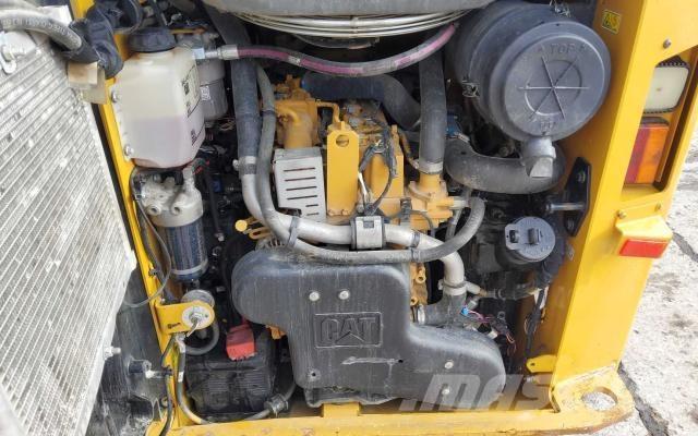 CAT 259D HF Šmykom riadené nakladače