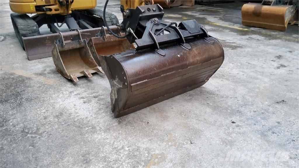 CAT 303.5E CR Mini rýpadlá < 7t