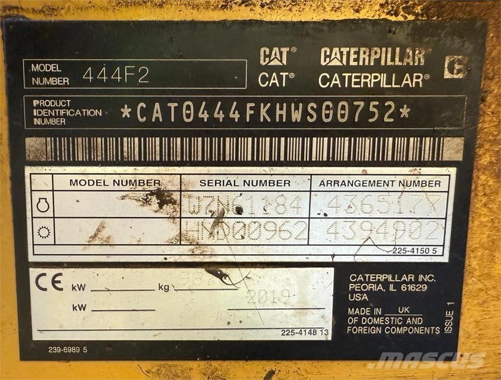 CAT 444F2 Rýpadlo-nakladače