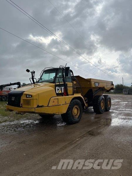 CAT 725C Kĺbové nákladné autá
