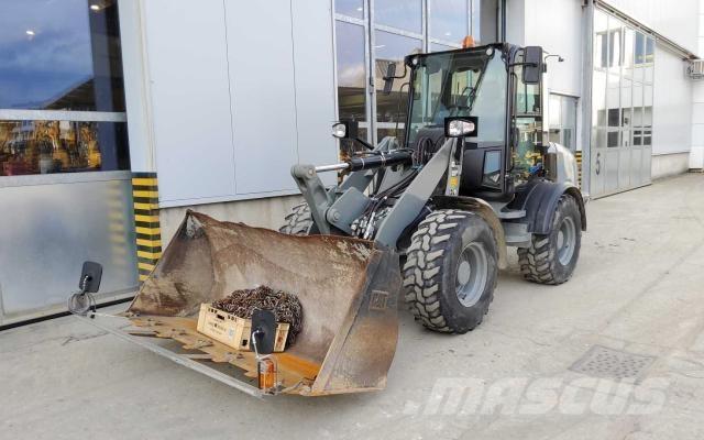 CAT 908H2 Kolesové nakladače