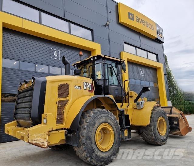 CAT 950M Kolesové nakladače