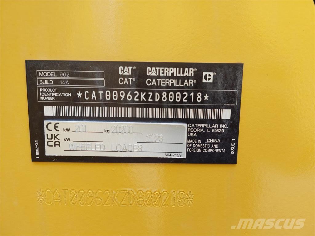 CAT 962 Kolesové nakladače