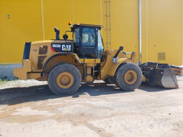 CAT 962M Kolesové nakladače