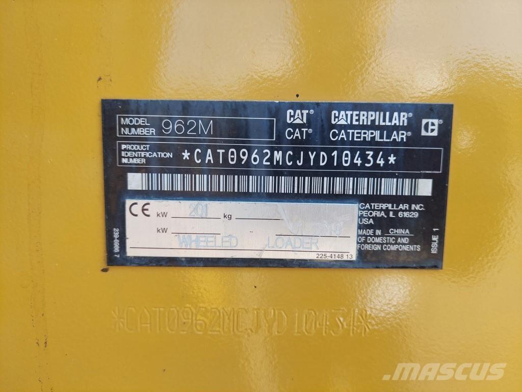 CAT 962M Kolesové nakladače