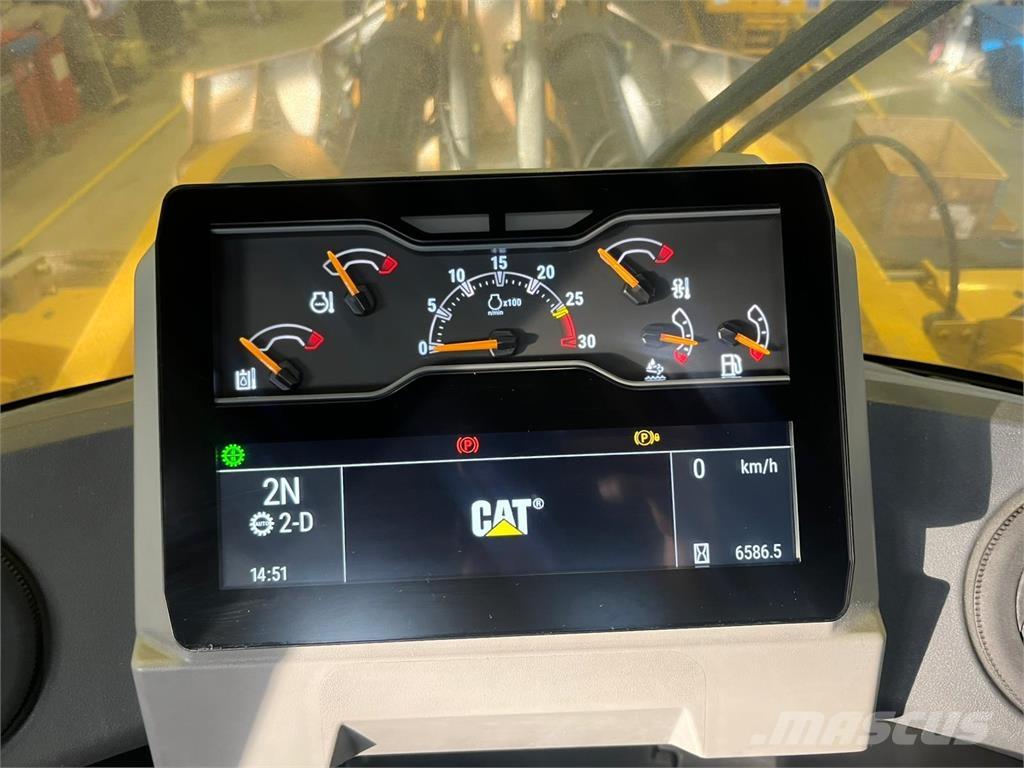 CAT 982 Kolesové nakladače