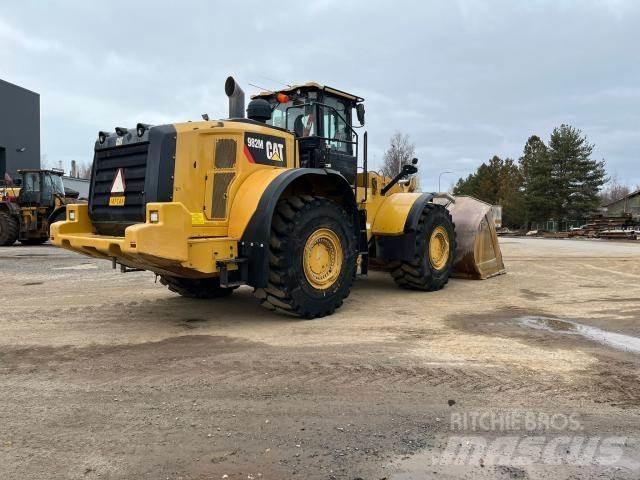 CAT 982M Kolesové nakladače