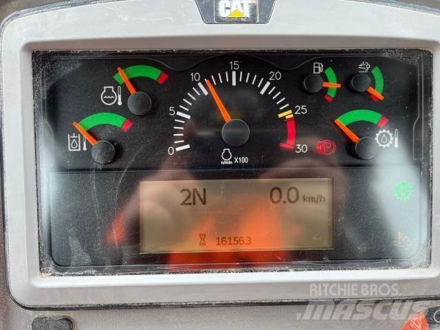 CAT 982M Kolesové nakladače