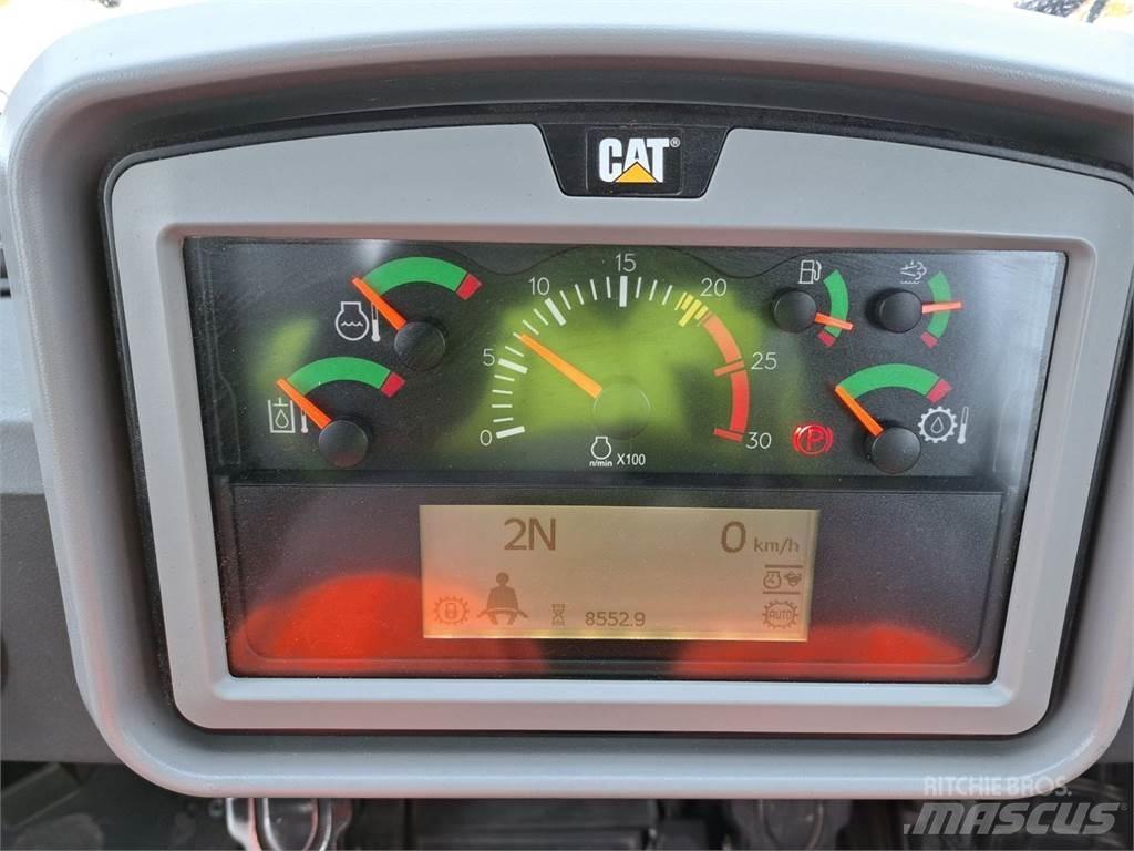 CAT 988K Kolesové nakladače