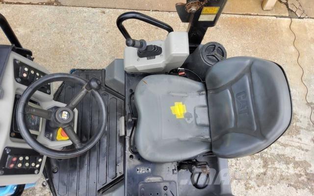 CAT CC2.6 Kombinované valce
