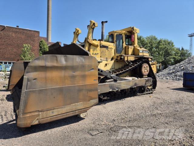 CAT D10N Pásové dozéry
