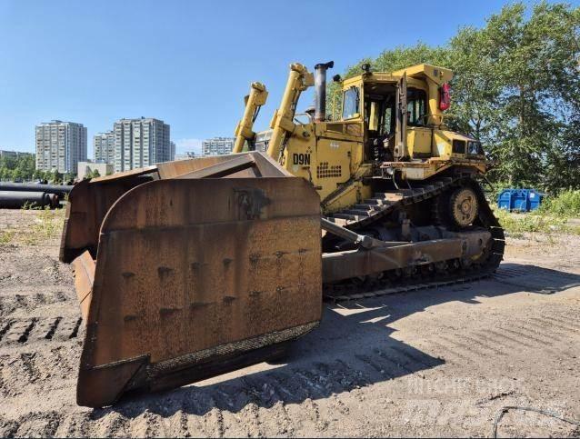 CAT D9N Pásové dozéry