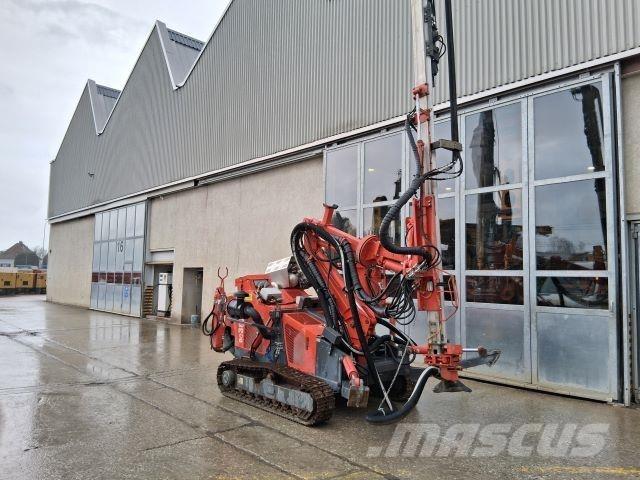 Sandvik DC302R Mechanické sejačky