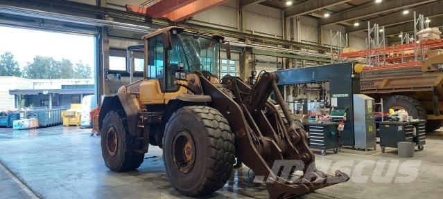 Volvo L120F Kolesové nakladače