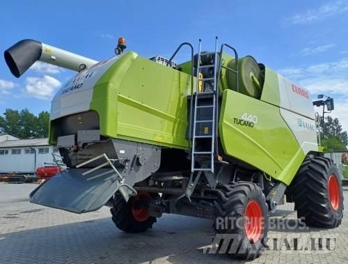 CLAAS Tucano 440 Kombinované zberacie stroje