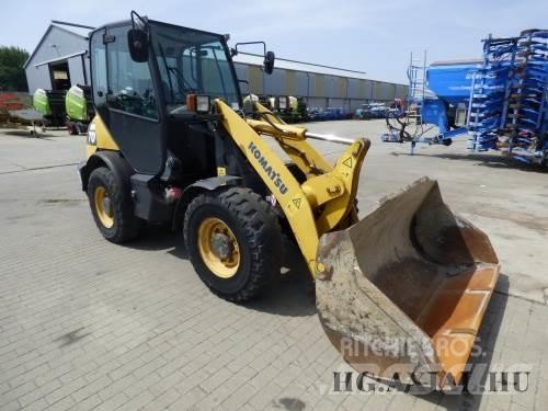 Komatsu 65 Kolesové nakladače