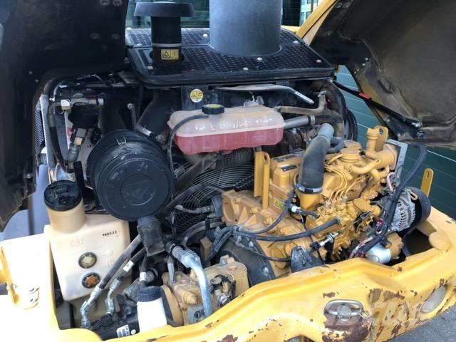 CAT 906 H 2 Kolesové nakladače