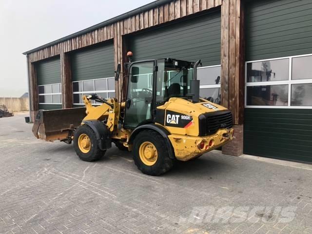 CAT 906 H 2 Kolesové nakladače