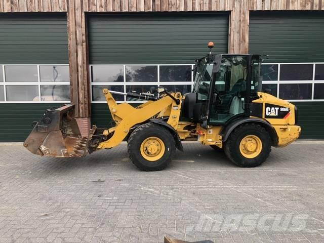 CAT 906 H 2 Kolesové nakladače